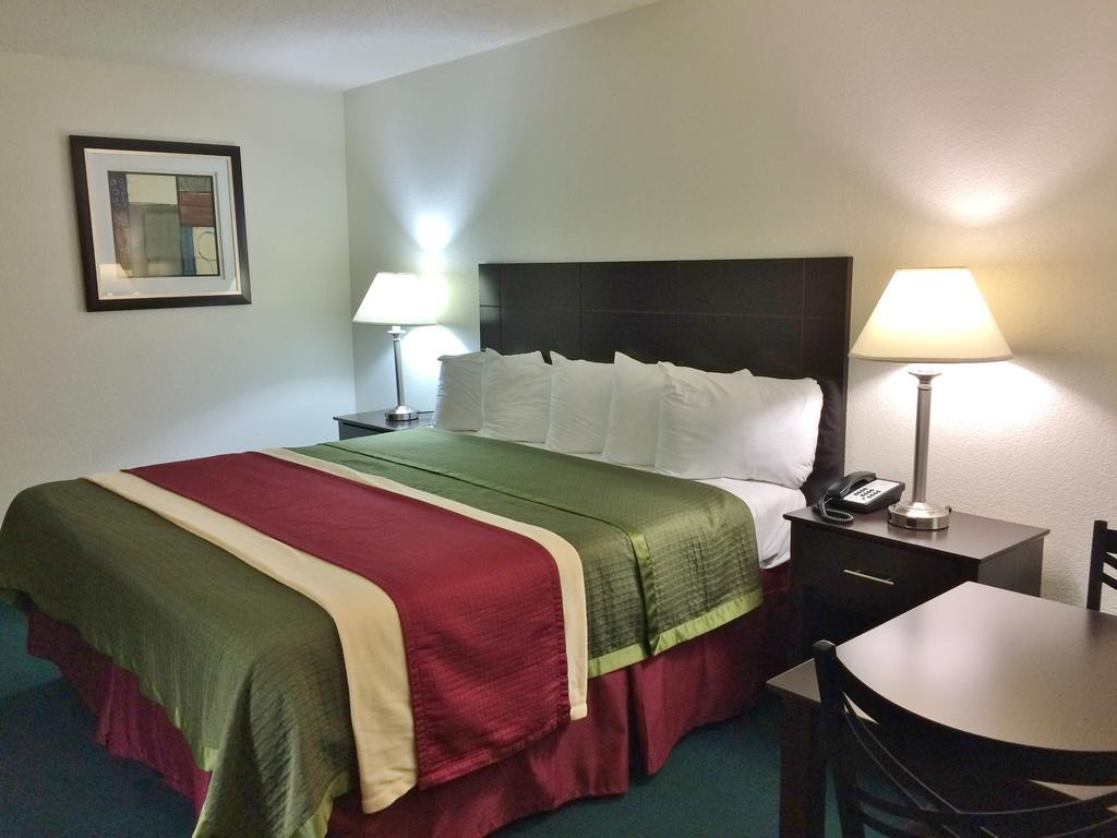 Travel Inn & Suites Atlanta Texas Extérieur photo